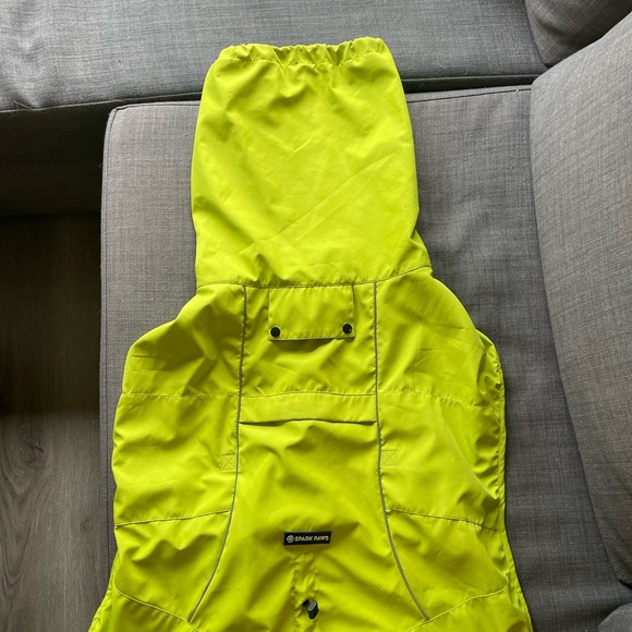 Neon spark paws dog raincoat - Picture 2 of 4